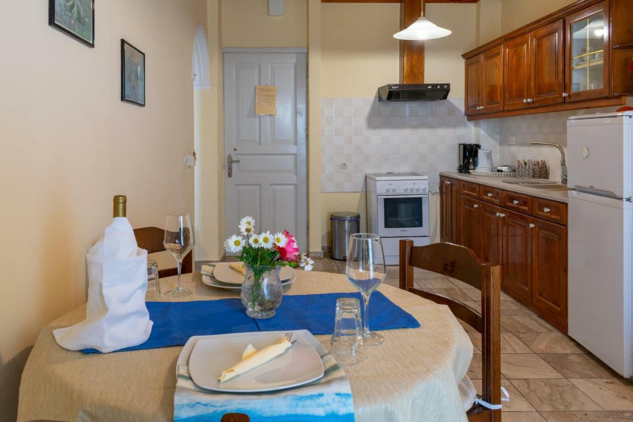 Naftis Apartments Pelekas Exterior photo